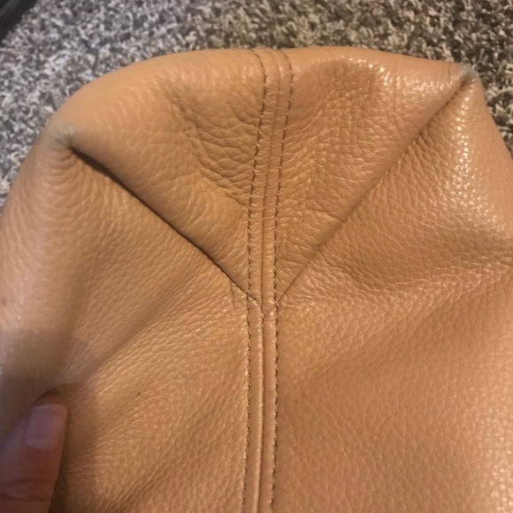 Like new Michael Kors purse. Smoke and pet free home - Picture 3 of 7